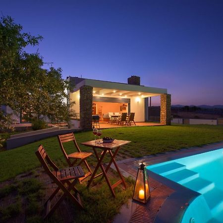 Cristelia Seafront & Pool Villa Lakhaniá Exterior foto