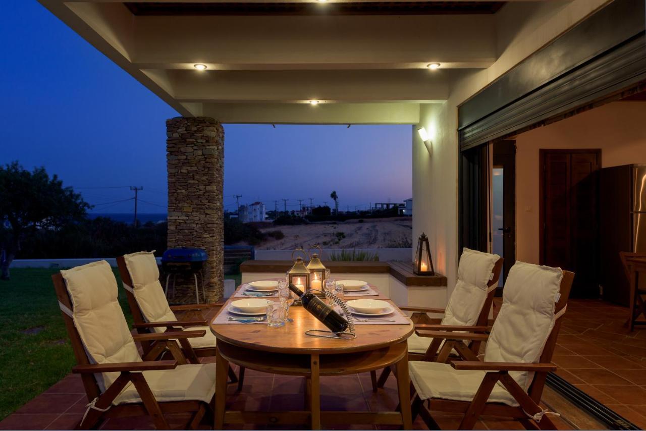 Cristelia Seafront & Pool Villa Lakhaniá Exterior foto