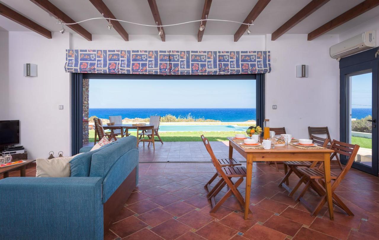 Cristelia Seafront & Pool Villa Lakhaniá Exterior foto